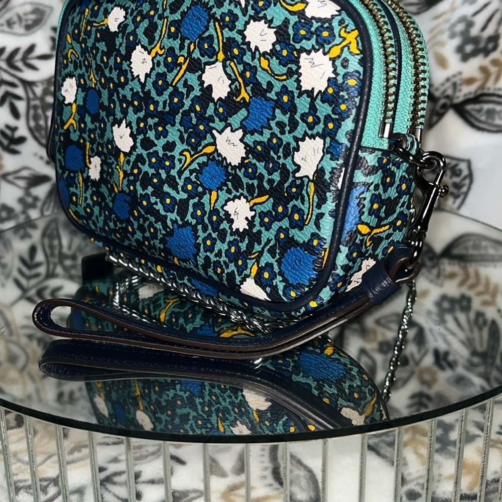 Coach NY, Yankee Floral Print Canvas Crossbody Clutch Bag Purse Teal - Picture 2 of 16